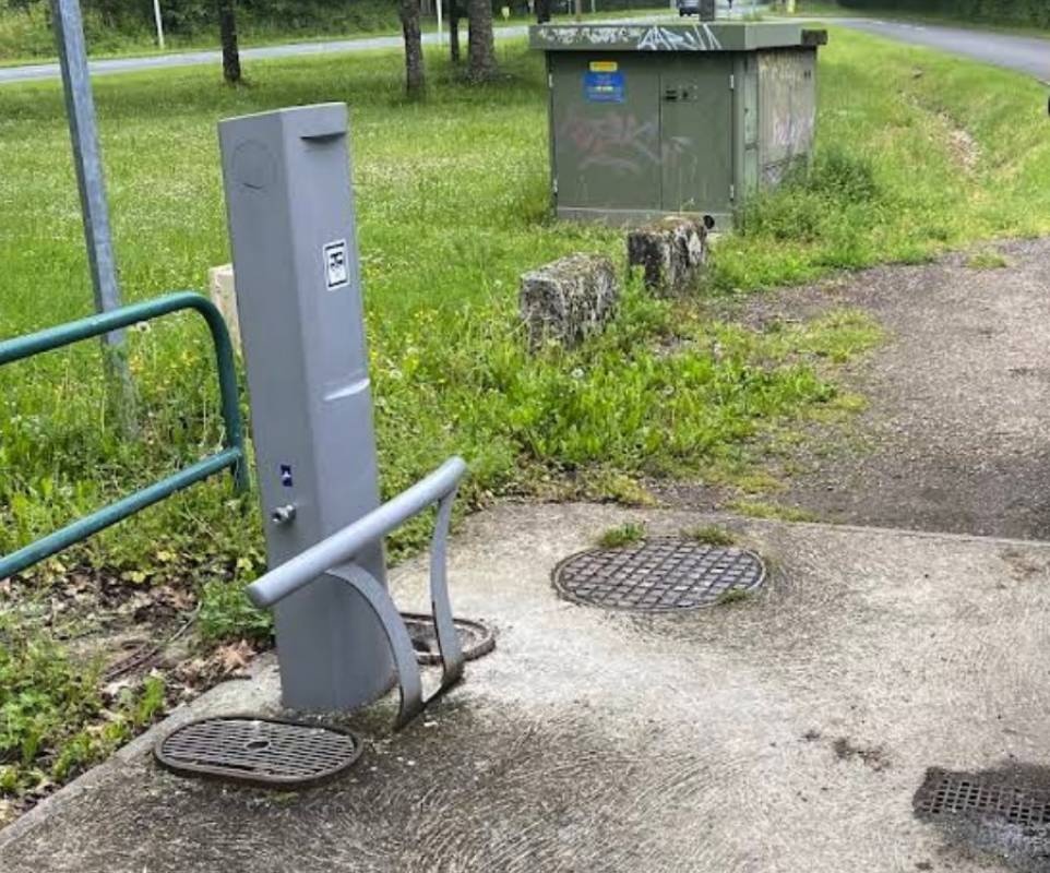 Stellplatz Allogny — Sítio para autocaravanas in Allogny