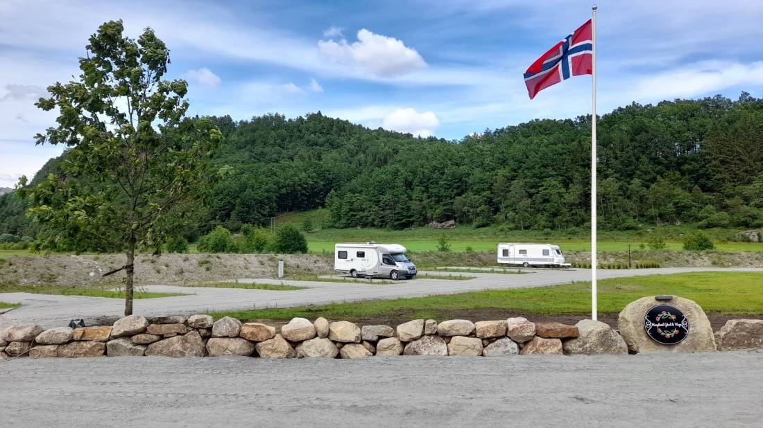 Haugland Gård & Hage — Місце для кемпінгу in Hovsherad