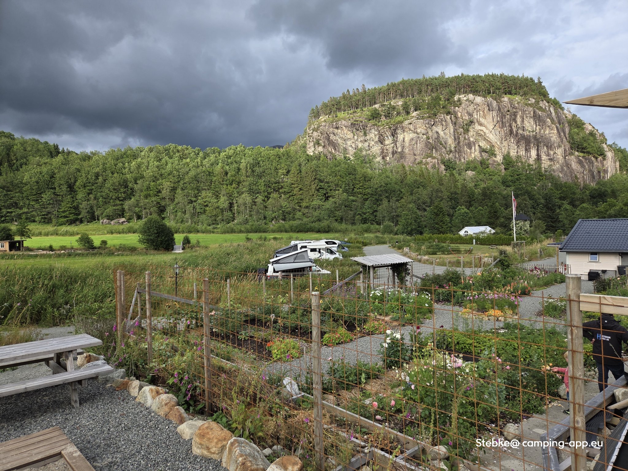 Haugland Gård & Hage — Camping Site in Hovsherad