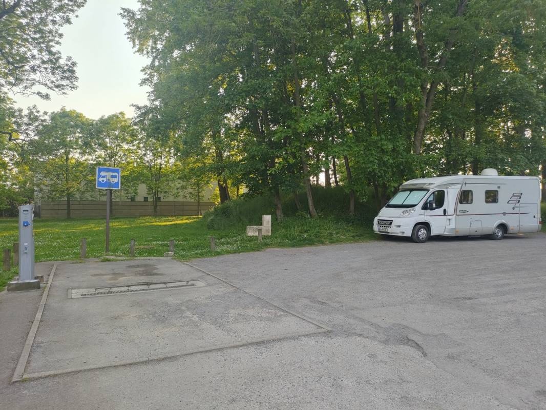 Stellplatz Péronne — Campervan Site in Péronne