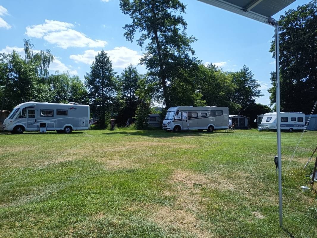 Campingplatz am Röblinsee — Camping Site in Fürstenberg/Havel