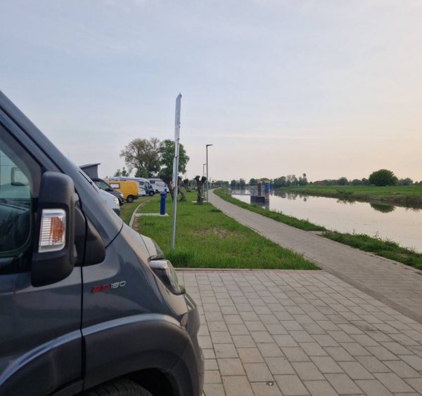 Stellplatz am Hafen — Photo 2