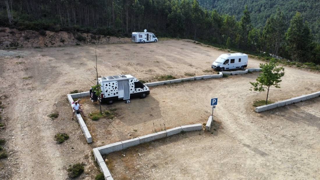 Parque de Estacionamento — Camperplads in Canelas