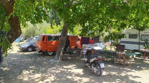 Racica, Auto Kamp Bova