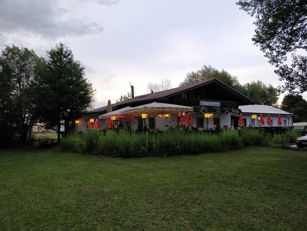 Campingplatz Hasselfurth — Kemping in Eching