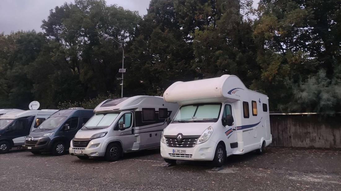 Area Sosta Camper Bergamo Centro — Ställplats in Bergamo