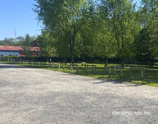 Stellplatz Neuilly Saint Front — Photo 3