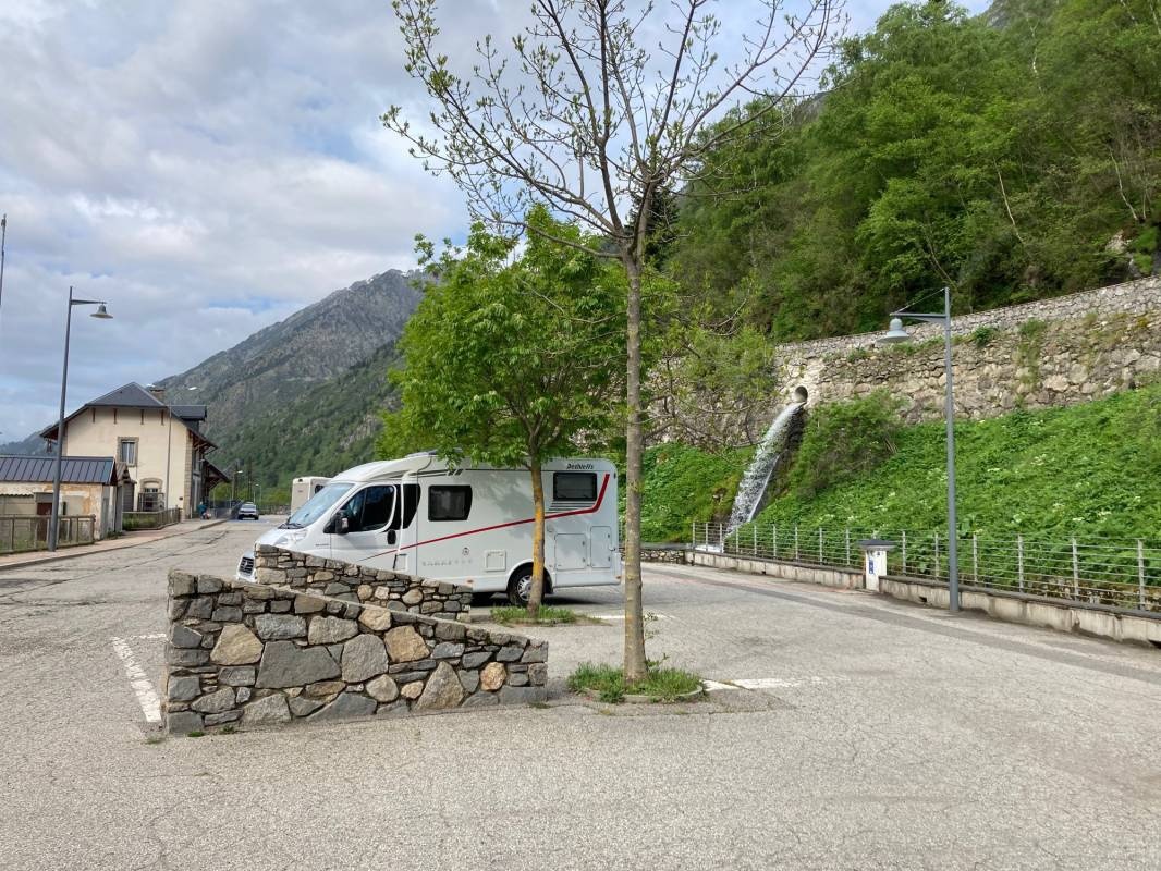 Stellplatz L'Hospitalet-prés-l'Andorre — Aire camping car in L'Hospitalet-prés-l'Andorre