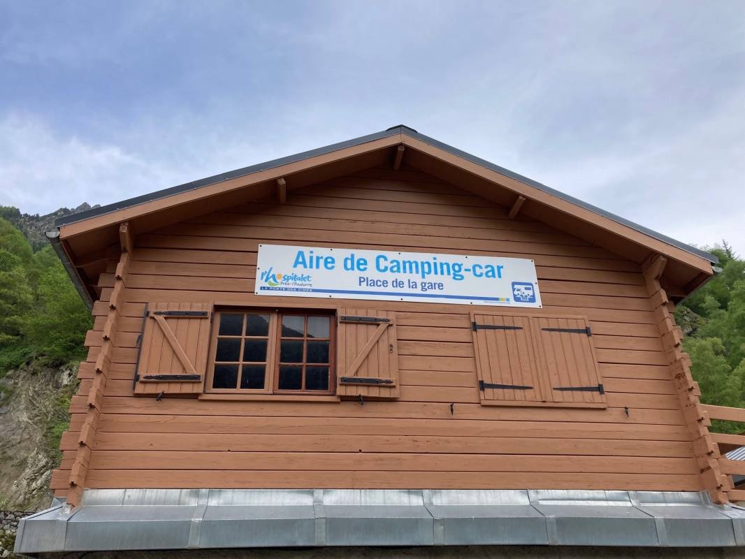 Stellplatz L'Hospitalet-prés-l'Andorre — Ställplats in L'Hospitalet-prés-l'Andorre