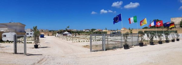 Camping Il Giardino dell'Emiro — Photo 2