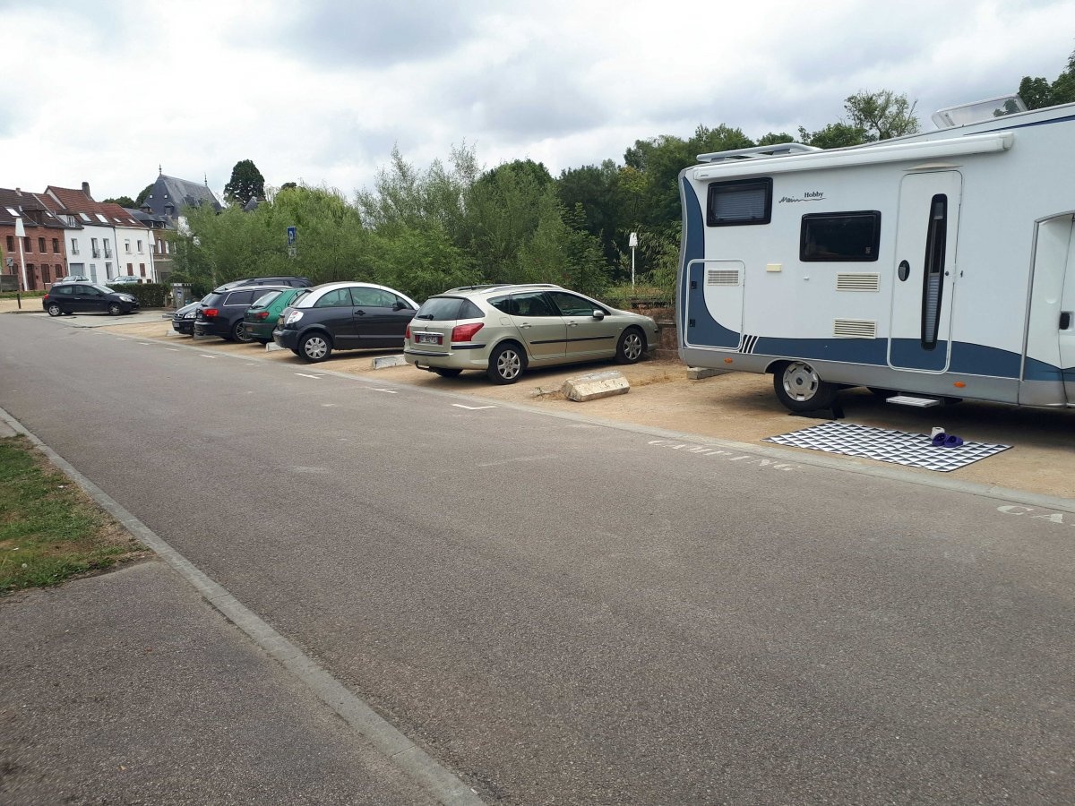 Stellplatz Oissel — Karavan Sitesi in Oissel