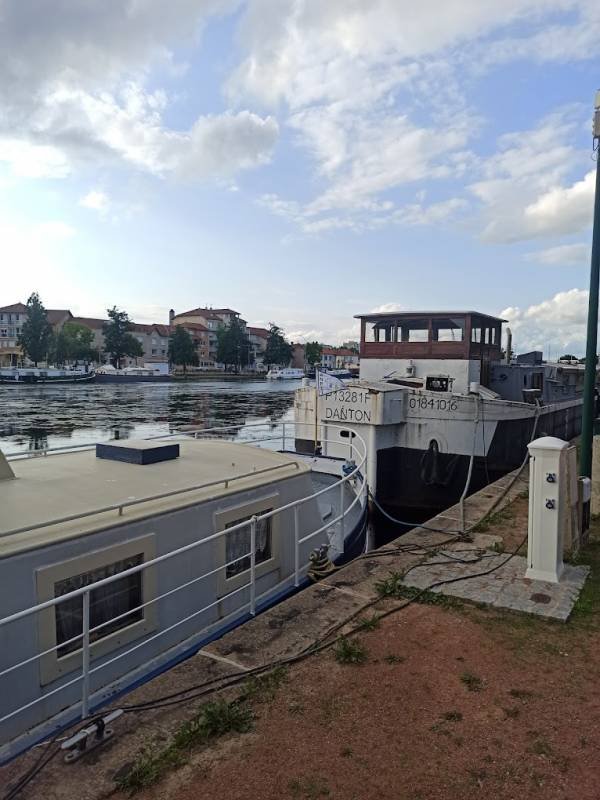 Stellplatz Roanne — Photo 2