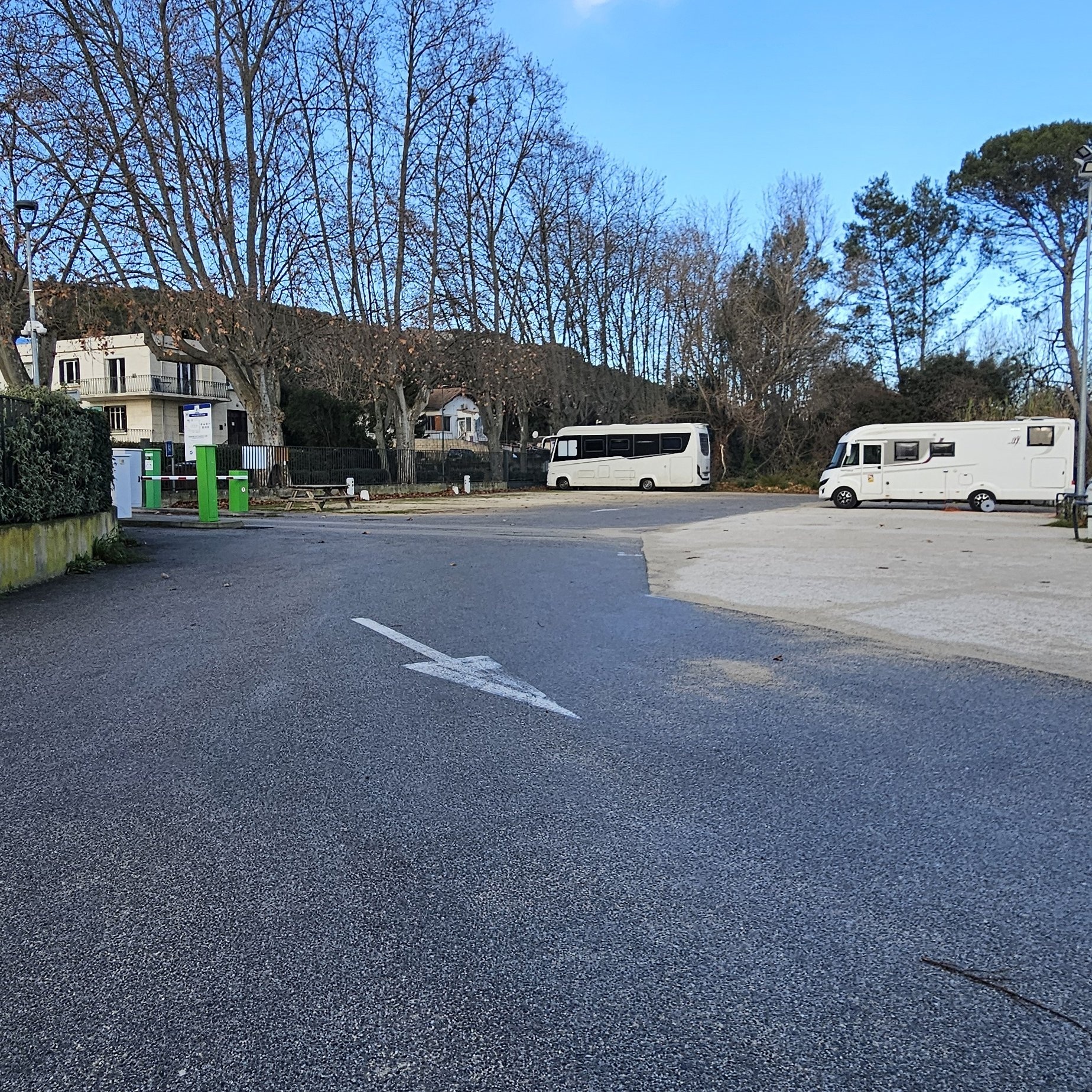 Stellplatz Remoulins — Bobilplass in Remoulins