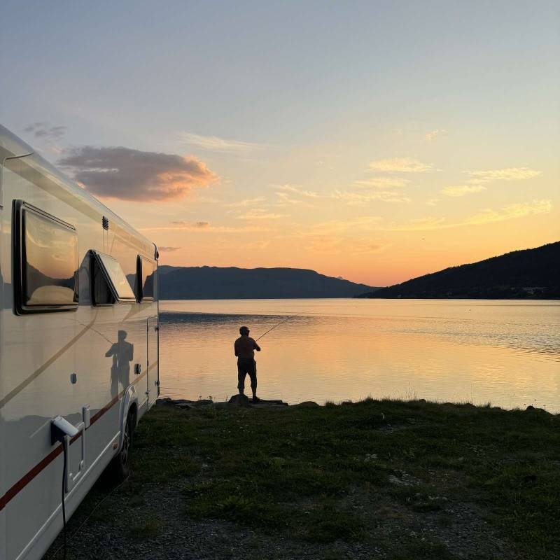 Wohnmobilstellplatz am Arctic Inn — Bobilplass in Gratangen