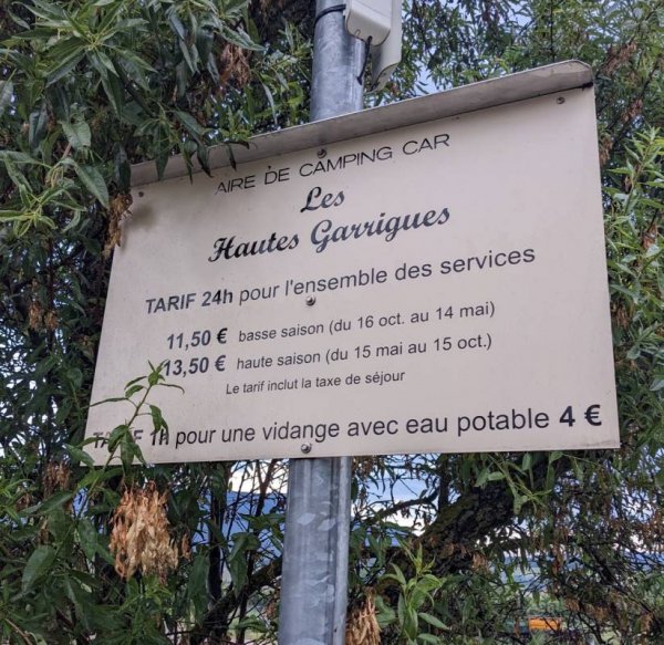 WoMo Stellplatz Les Hautes Garrigues — Photo 3