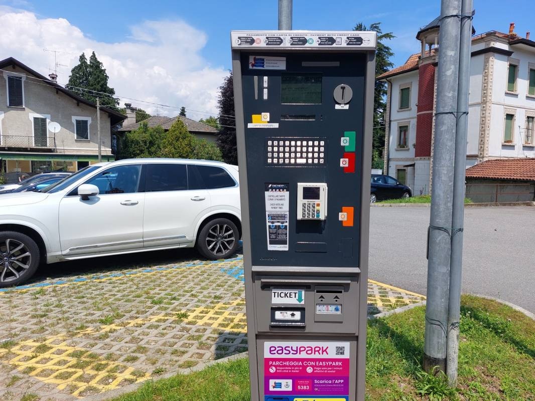 Stellplatz Stresa — Sp. parking dla kamperów in Stresa VB