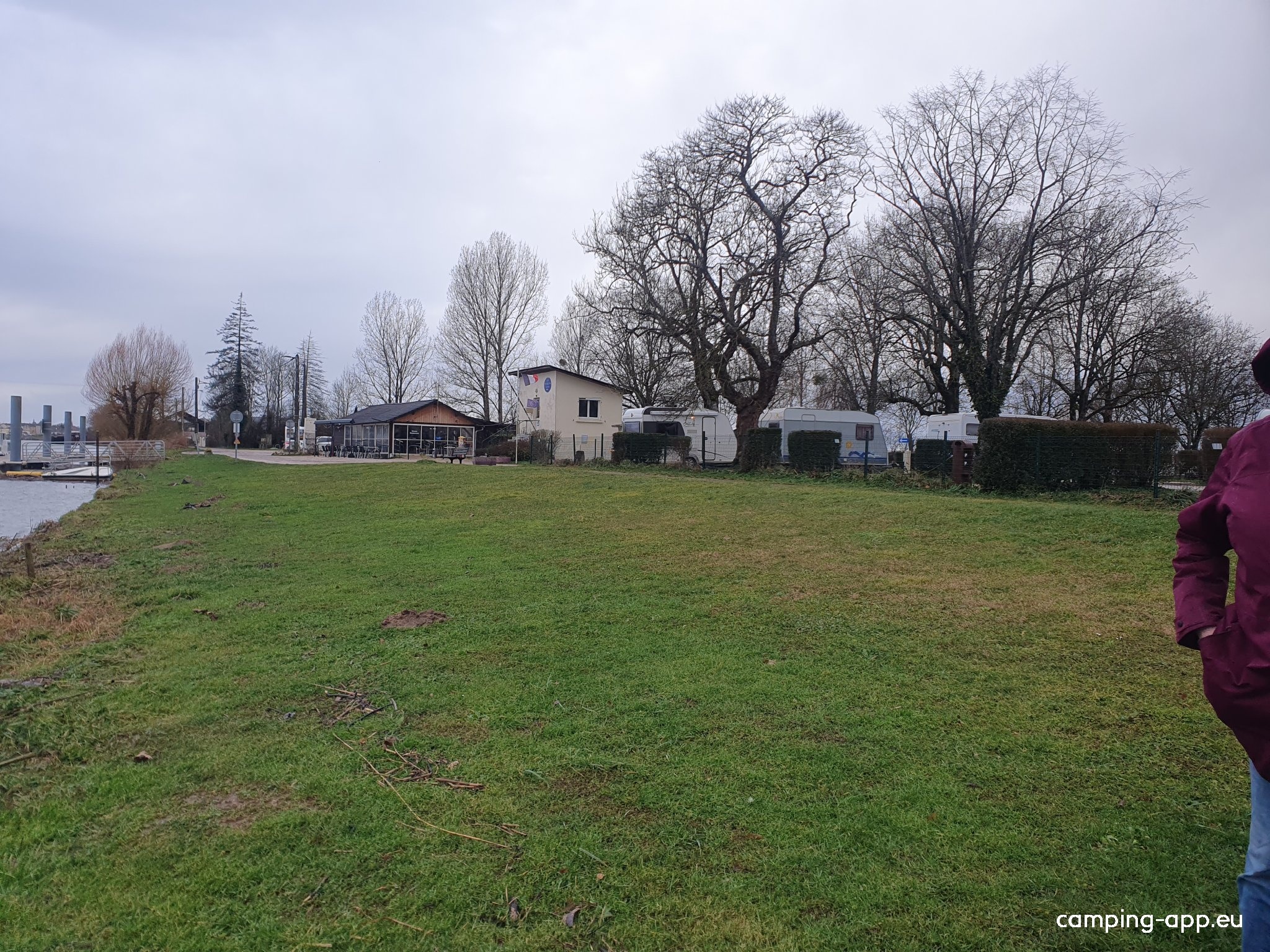Camping Les Herlequins *** — Campingplatz in Saint Jean de Losne