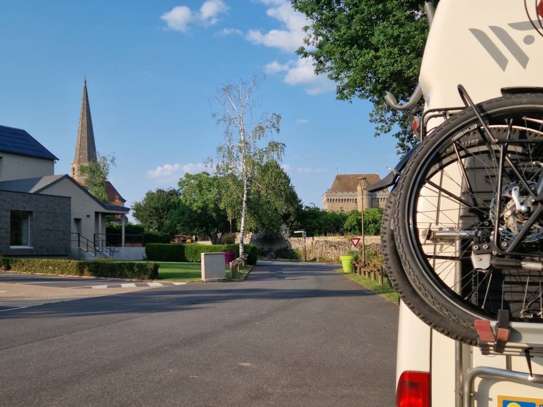 Stellplatz Noyant-d'Allier — Ställplats in Noyant-d'Allier