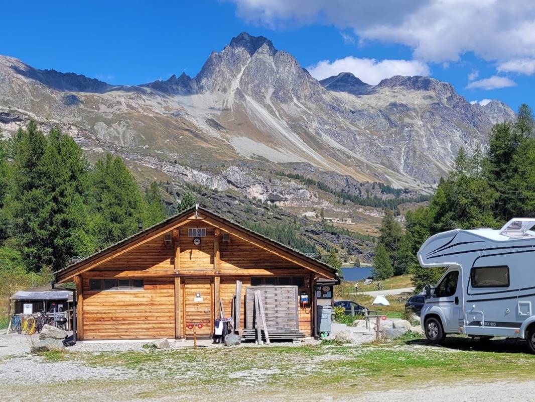 Camping Maloja — Kamp yeri in Bregaglia
