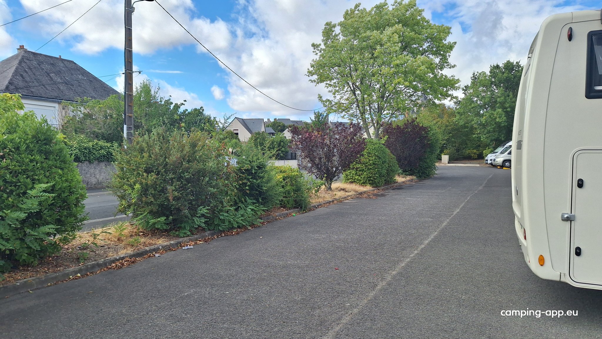 Stellplatz Saint-Georges-sur-Loire — Area di sosta in Saint-Georges-sur-Loire
