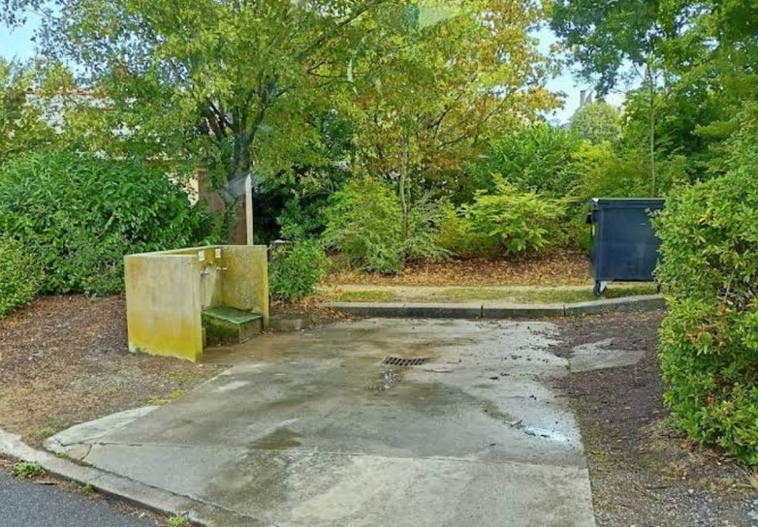Stellplatz Saint-Georges-sur-Loire — 露营车营地 in Saint-Georges-sur-Loire