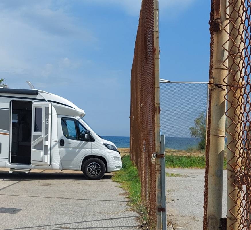 Kalamata Paralia Bouka — Campervan Site in Ag. Konstantinos 