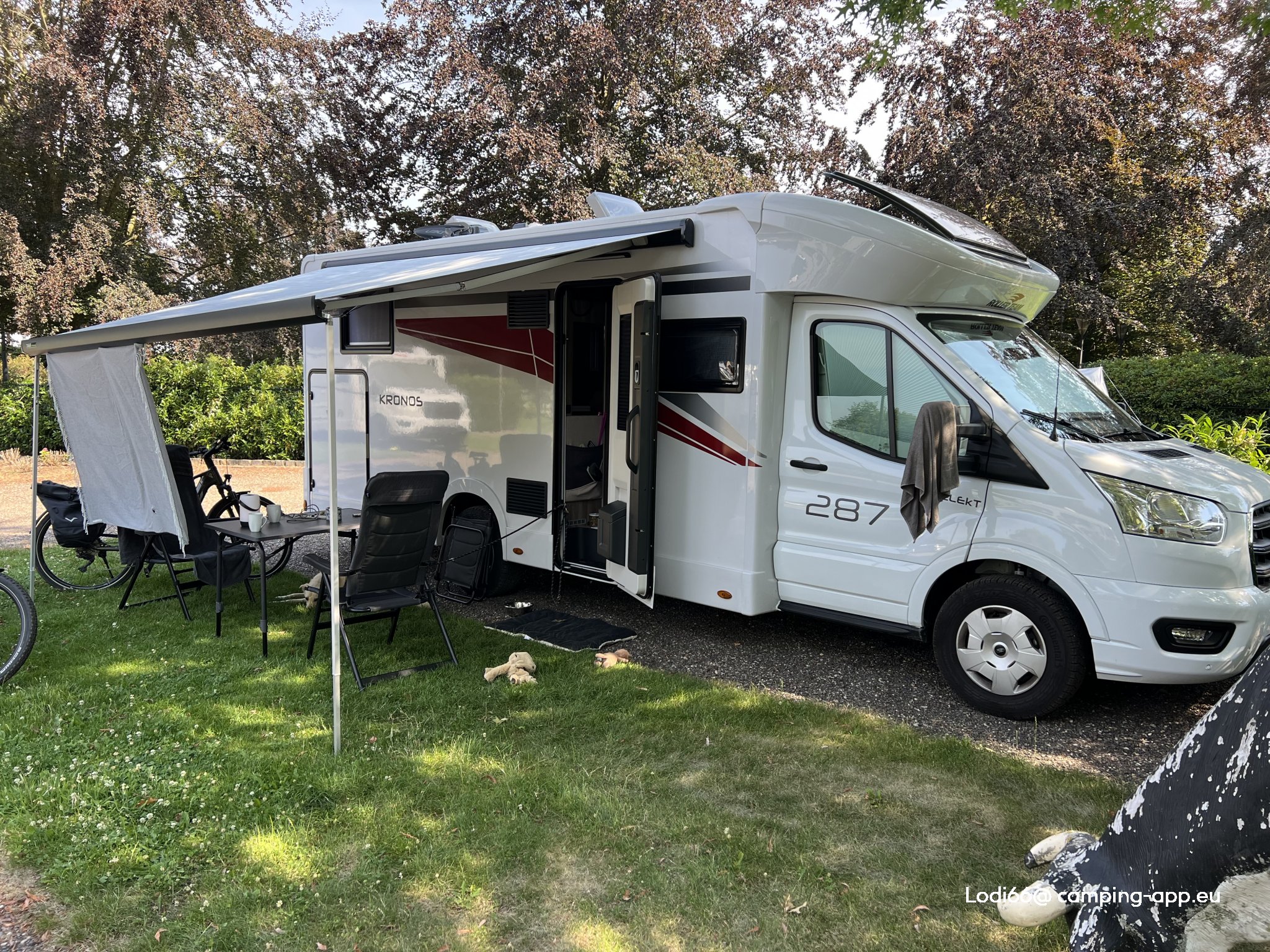 Camperplaats Kessel-Eik aan de Maas — Foto 2