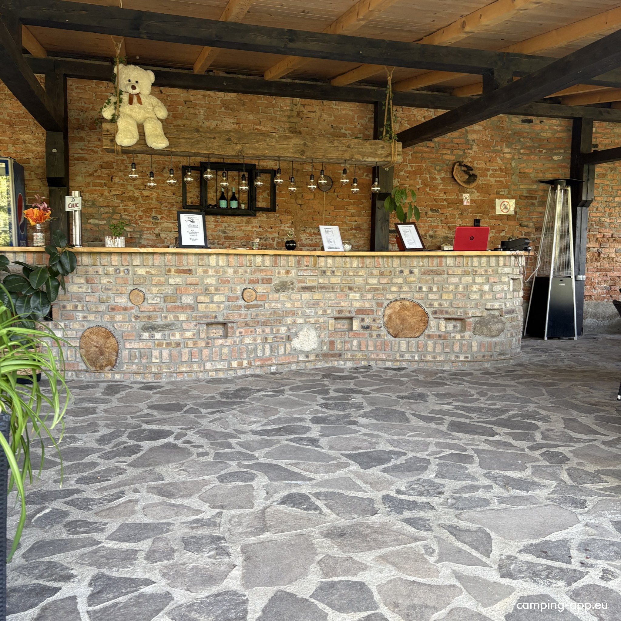 Heaven Camping — Camping in Bran