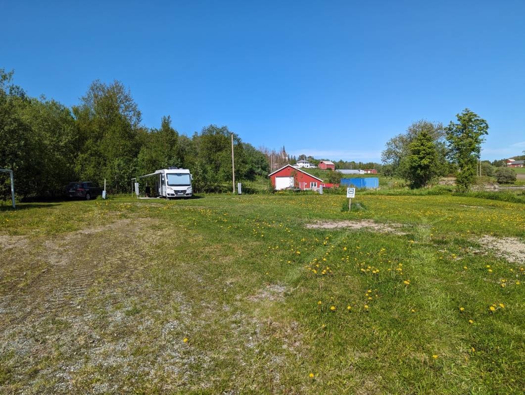 Skjerstad bobilparkering — Area di sosta in Skjerstad