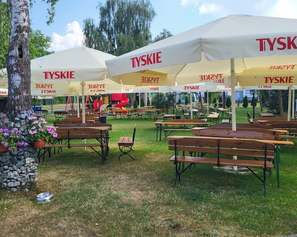 Pole biwakowe Nad zalewem — Sítio de acampamento in Imielin