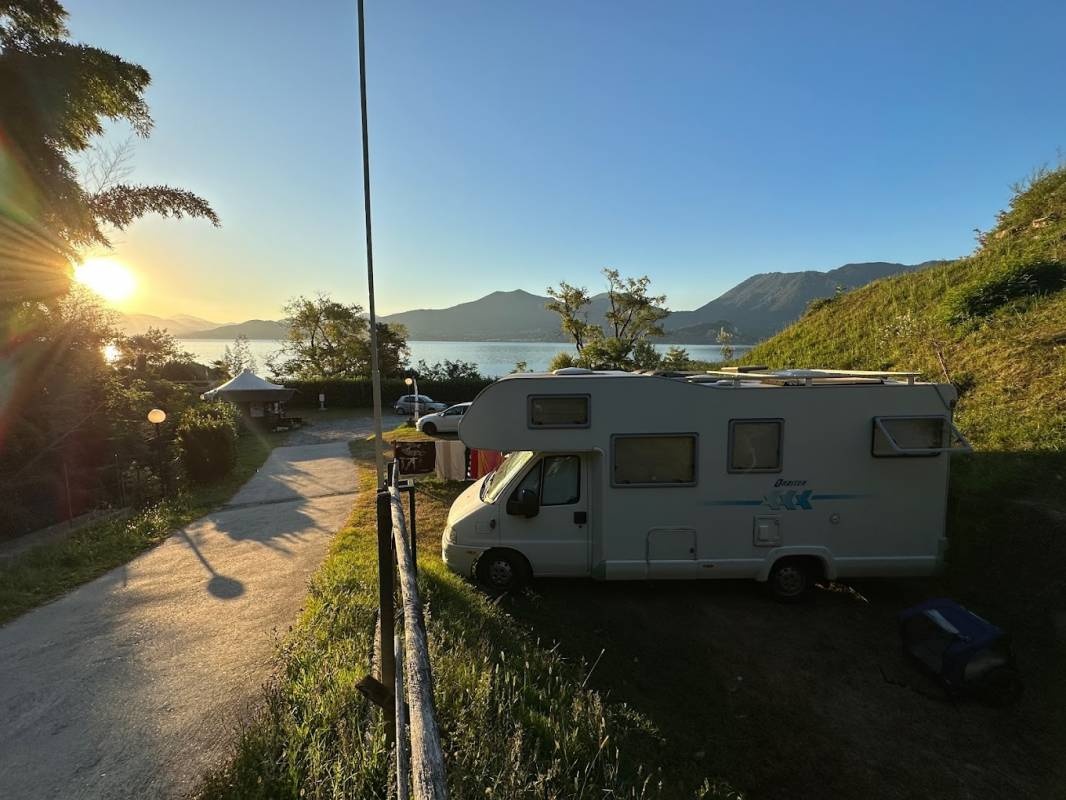 Camping Valdora — Camping in Ghiffa