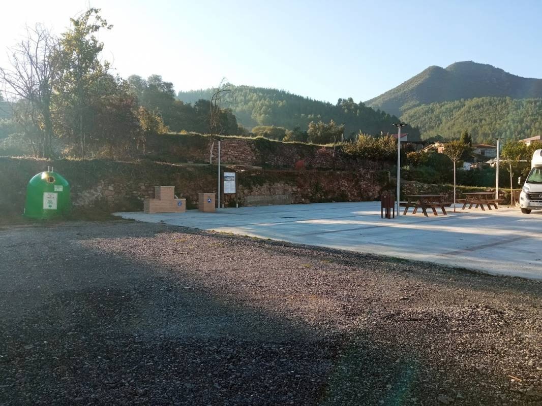 Partida Villarroya — Camperplads in Montán