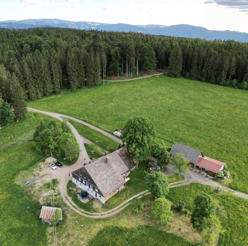 Jockenhof / Hochwald — On private ground in St. Peter