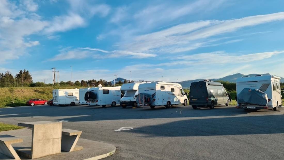 Hågå — Offentlig parkering in Vevang