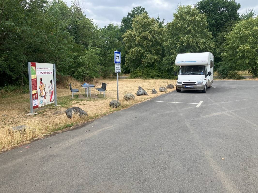 Parkplatz am Limesrundweg — Camperplads in Limeshain