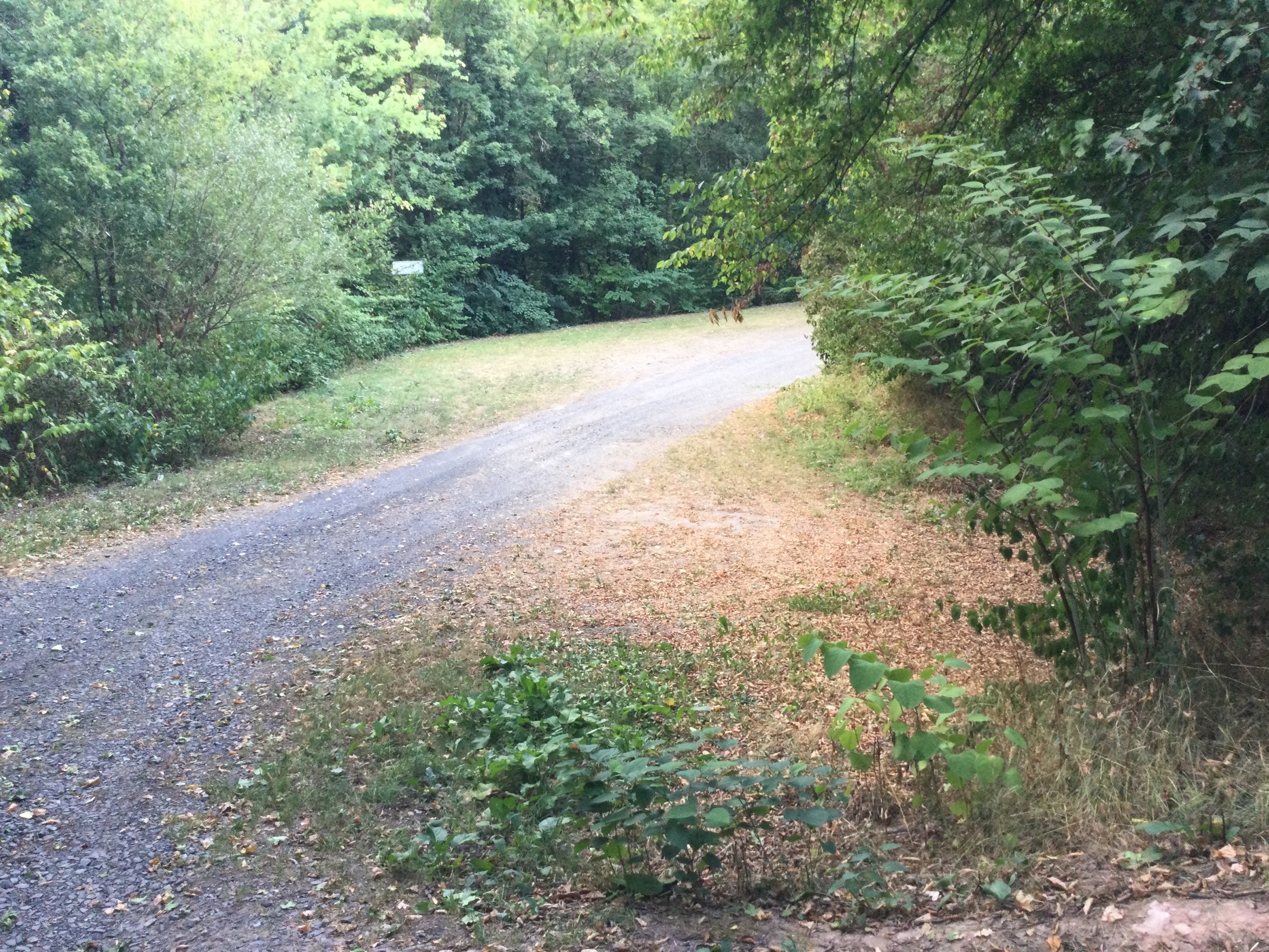 Übernachtungsparkplatz am Erlebnisbad Ulsterwelle Hilders — Parking do przenocowania in Hilders