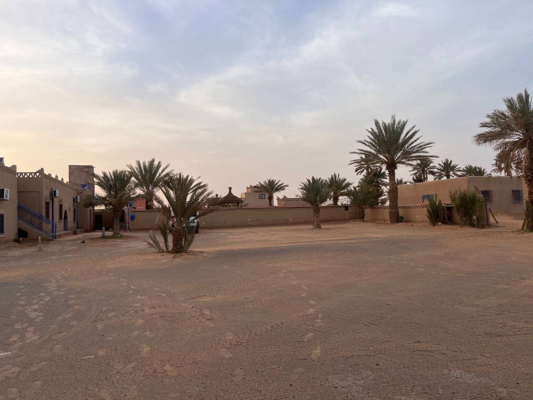 Camping Auberge les roches — Camping Site in Merzouga
