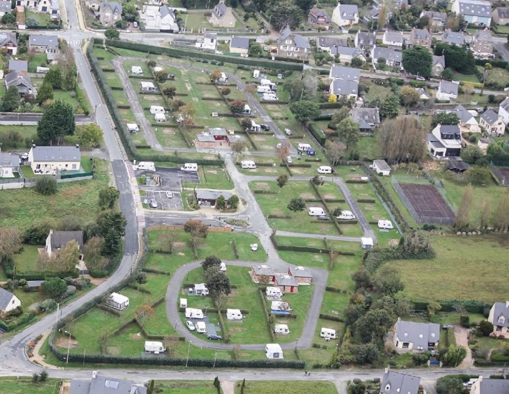 Camping Municipal les Mielles ** — Sítio de acampamento in Lancieux