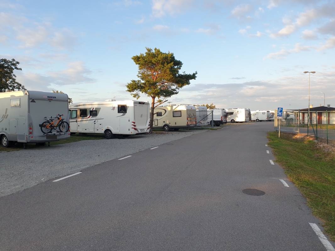 Nabbelunds Hamn — Bobilplass in Byxelkrok