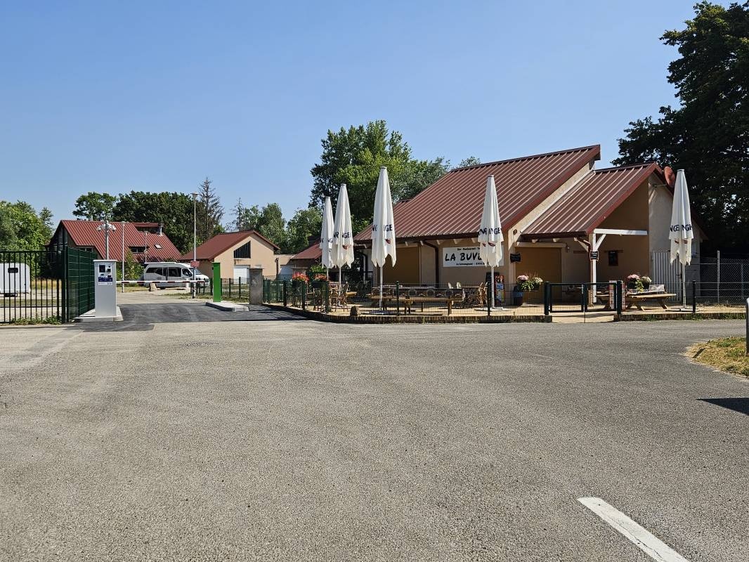 Aire CAMPING-CAR PARK de Seltz — Camperplads in Seltz