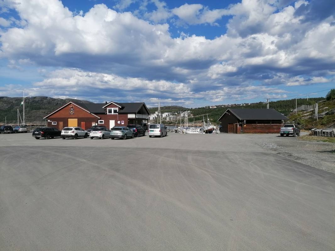 Alta båtforening — Campervan Site in Alta