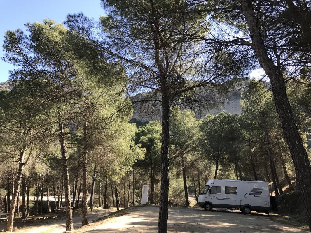 Camping Parque Ardales — Kamp yeri in Ardales