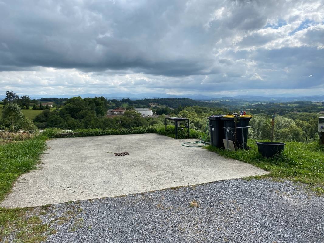 Stellplatz Labarraque — Sítio para autocaravanas in Orriule