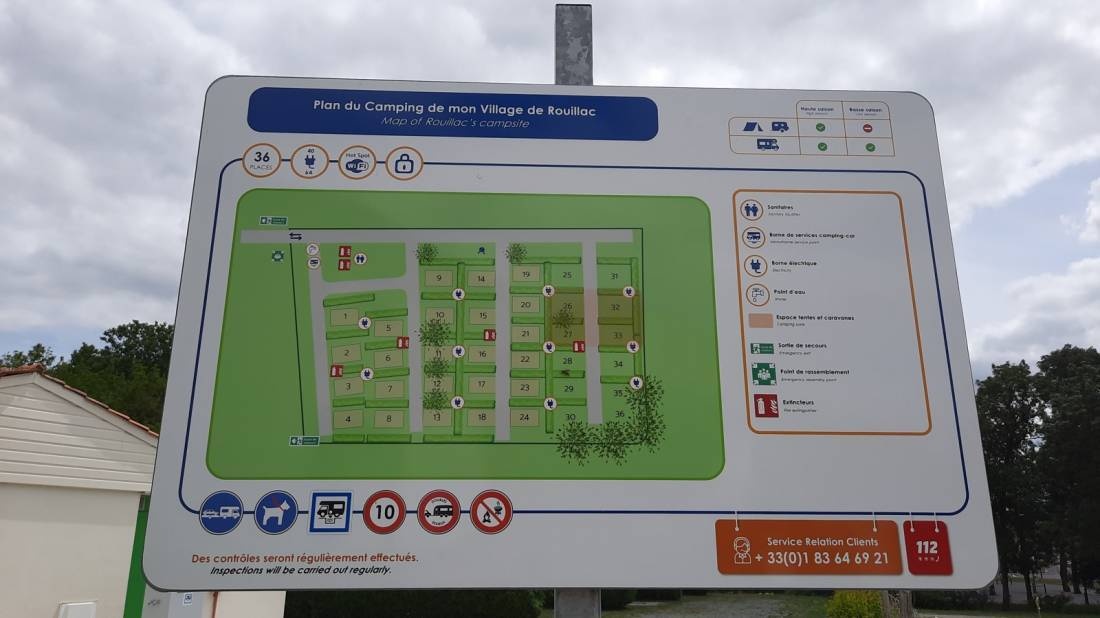 Camping de Mon Village * Aire CampingcarPark — Ställplats in Rouillac