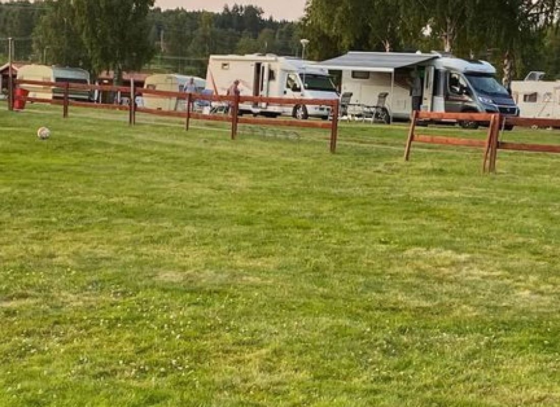 Siljansnäs Camping — Area da campeggio in Siljansnäs