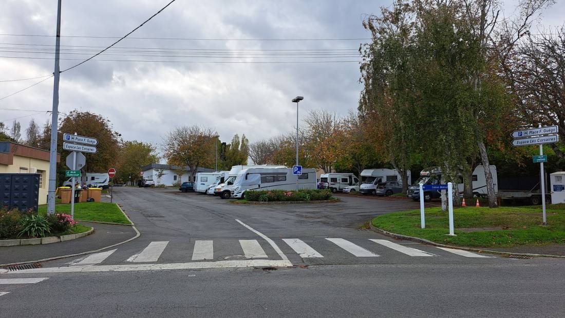 Stellplatz Plérin — Camperplads in Plérin