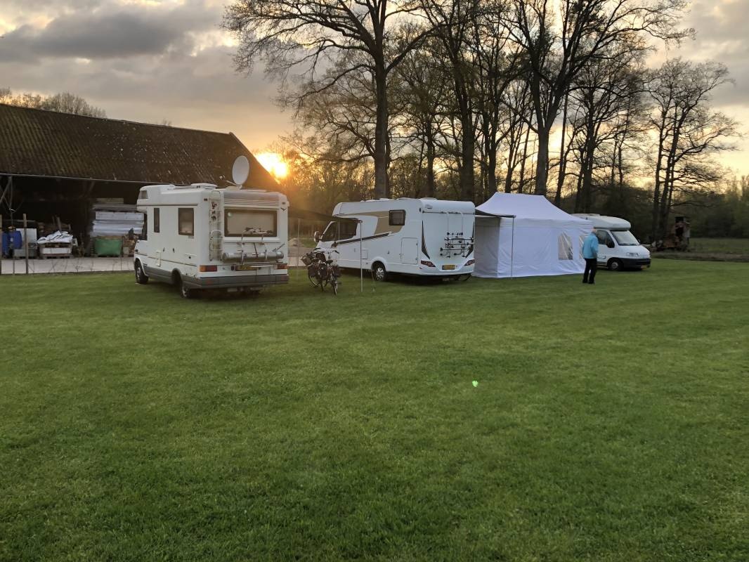 Minicamping Poortbulten — Campingplass in De Lutte