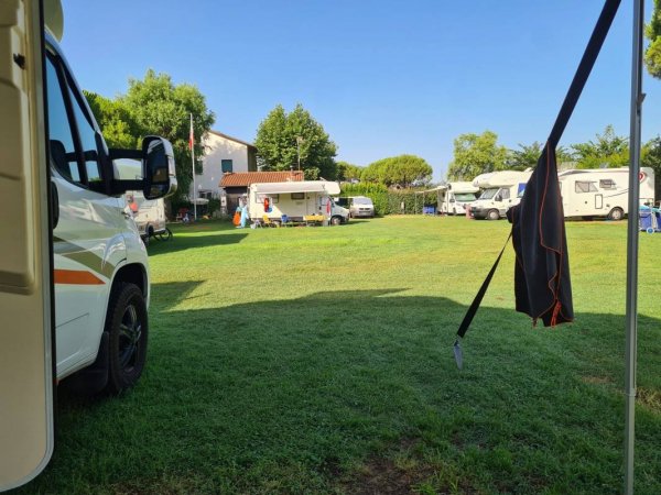 Parking Area Camper Il Pellegrino — Photo 2