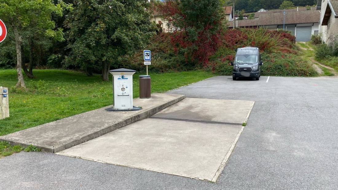 Stellplatz Cornimont — Area Autocaravanas in Cornimont