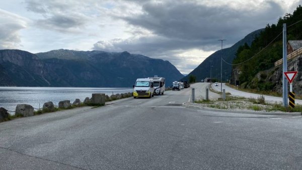 Parkplatz Eidfjordvegen — Photo 2